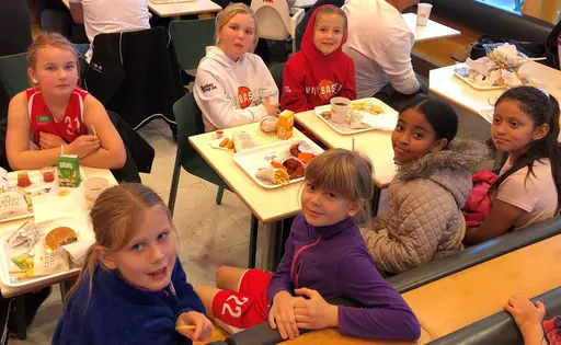 Spännande spel mot Tensta, Södertälje (*2) o AIK, Lunch på Max!
