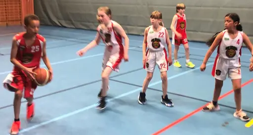 11 svettiga F10-supertjejer mot Vibys jätteduktiga P09-or!
