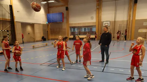 Skottuppvärmning, full fart mot Lidingö o Tureberg samt dagens lag