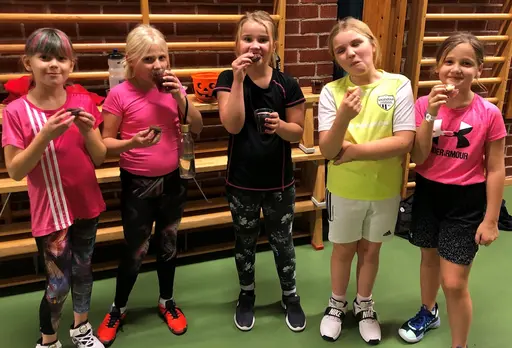 Inte många hemma på höstlovet - men de som var med hade kul och mumsade på smarriga muffins (stort tack Jonna & Jeanette!)