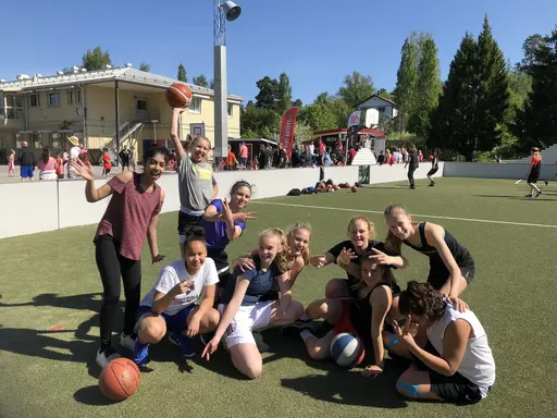 19/5-2018: Klubbens gemensamma säsongsavslutning i form av Streebasket blev för F04 väldigt lyckat både basketmässigt men också vattenkrigsmässigt!