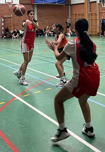 Vita laget som tog A-Brons i Experience-klassen (Nivå 2)