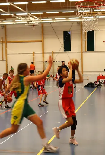 Supertjejerna möter Täby F10 o P10 samt Vallentuna P10 o Alvik Olovslund F10