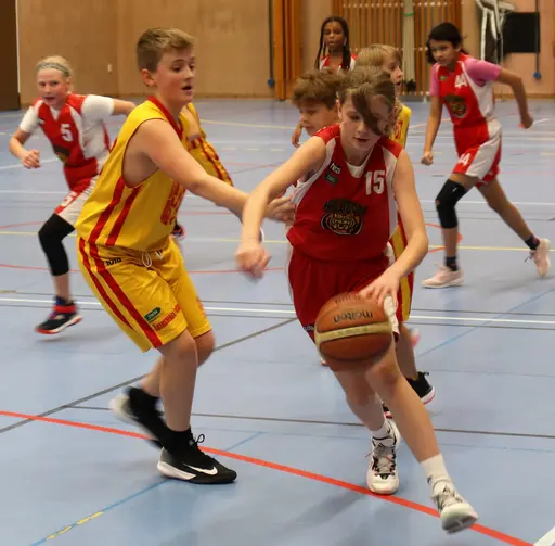 Kämpatag mot Åkersbergas P10 i Rotebrohallen