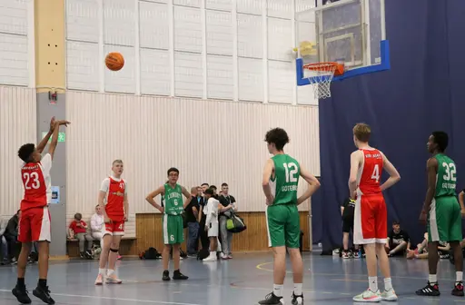Bildserie från Göteborgs basketfestival där P08 Röd deltog i maj 2022