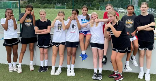 Den traditionella uppstarten i Augusti med Streetbasket (totalt +130 spelare o 60 ledare!) Fika och dopp i poolen efteråt