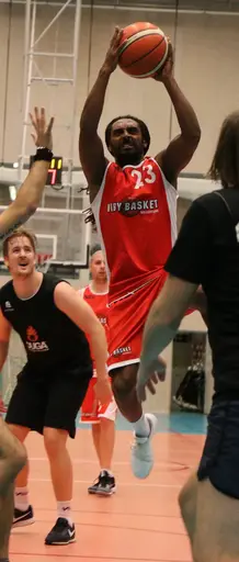 Temme går till korgen mot Duga (Höst 2018, fotograf Mats Anderson)