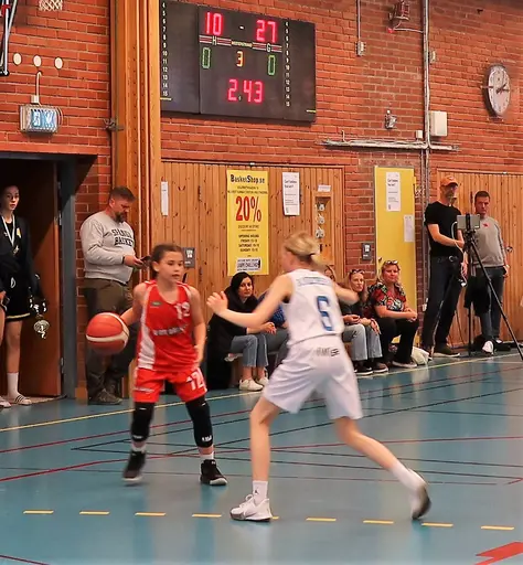 Supertjejerna, förstärkta med Nike o Siri från F09, tog guld i Lampe Challenge F09 Open
