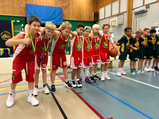 Viby Baskets P15-lag deltog i Lirarnas Cup under helgen den 23–24 november 2024