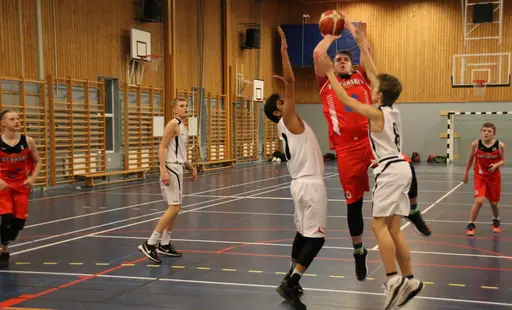 Josias, Adam W o Olof gjorde sin bästa match för säsongen! Segrarna i superfina nya matchstället!