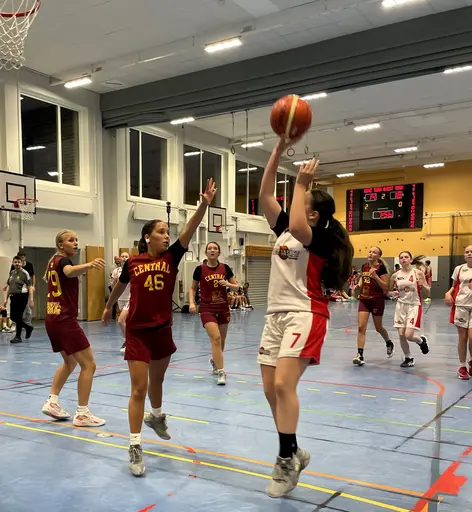 Vita lagen i F09 Fun och F10 Fun som tog Silver resp Brons samt "ja må de spela" för Alice, Amanda o Roberta.