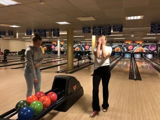 19/4-2018: Lyckad lagaktivitet i form av först lite plugg, sedan bowling och tillsist käk på Max. Mysig torsdag helt enkelt!