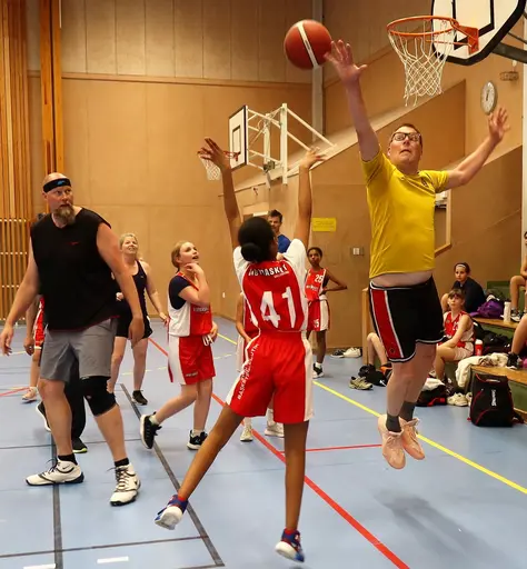 Matcher samt stressfinalen där Lisa besegrade Disa men 8 supertjejer var kvar till slutet när alla föräldrar var ute 😉