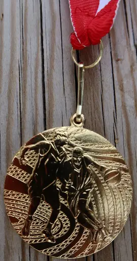 Studsmatta, bad-bad-bad, glass i stora lass, medaljen!