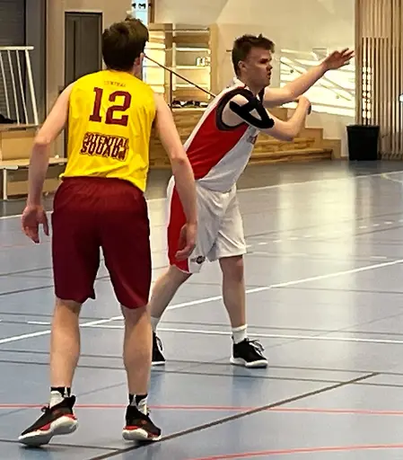 Herrarna i Div 4 förlorar en mycket jämn match mot Central
