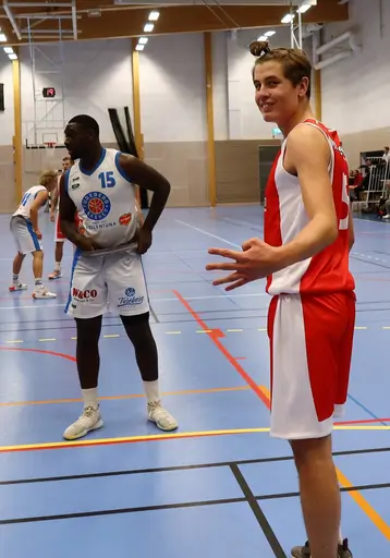 Fight i Edsbergshallen mot Tureberg