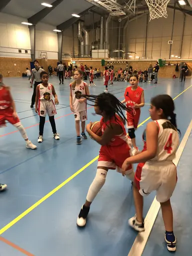 Supertjejerna mot Täby, lunchpaus samt mot Duvbo.