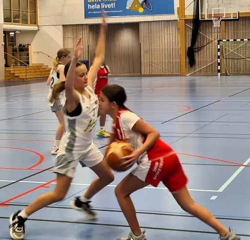 Supertjejerna in action på söndagskvällen mot Alvik