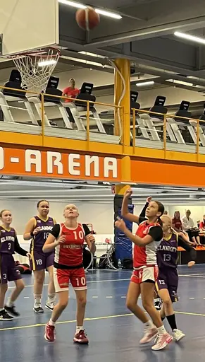 18+1 supertjejer åkte till Espoo utanför Helsingfors och spelade fantastiska Espoo Cup. En kanonstart på säsongen!