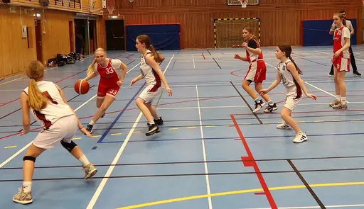 Supertjejerna besegrar Lidingö på bortaplan