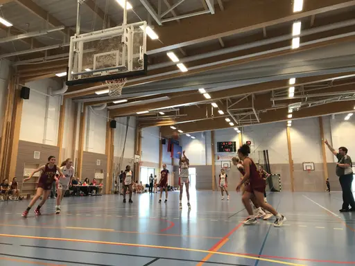 Röda laget efter segern mot Duvbo, Vita mot Central och en del bilder från Täbymatchen