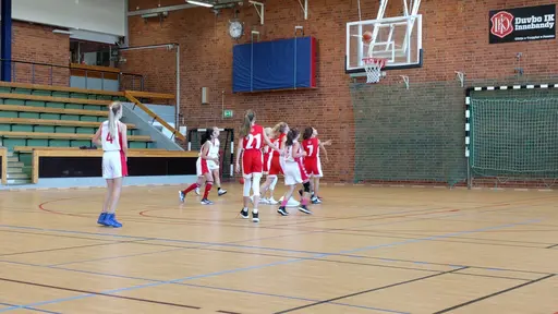 Första seriematchen vilket tyvärr resulterade i en knapp förlust