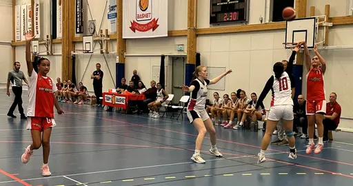 Röda laget efter segern mot Duvbo, Vita mot Central och en del bilder från Täbymatchen