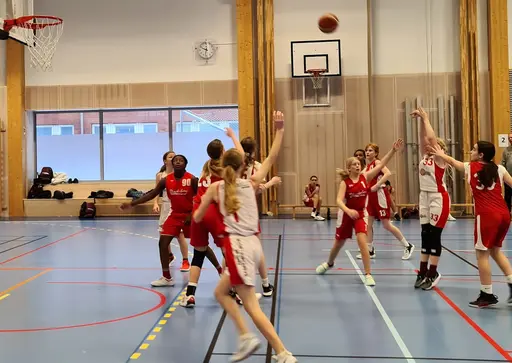 Supertjejerna besegrar Blackeberg Nälsta