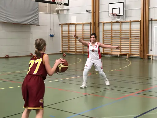24/3-2018: Tuff och jämn match mot Central