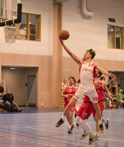 Intensivt mot Uppsala i ett fullsatt Edsbergshallen