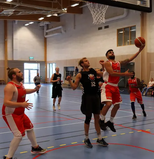 Herrlaget in action i Edsbergshallen!