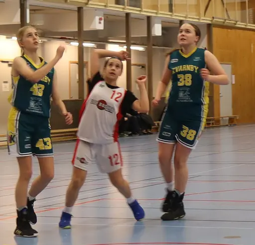 17 supertjejer in action!