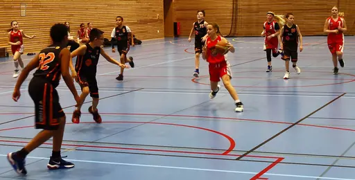 Supertjejerna mot FUBB och Alvik