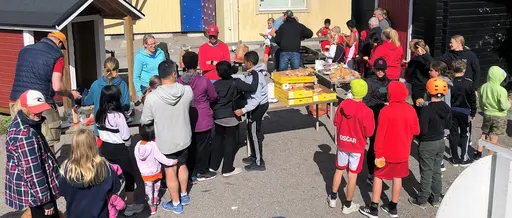 Full fart på Vibyplanen! 3 mot 3, vinnardunken, grill, kiosk, stress och vinnare!