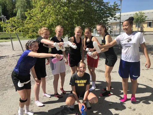 19/5-2018: Klubbens gemensamma säsongsavslutning i form av Streebasket blev för F04 väldigt lyckat både basketmässigt men också vattenkrigsmässigt!
