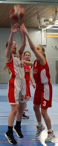 Supertjejerna krigar på bra mot Blackeberg Beckombergas div1-lag