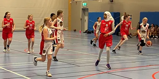 Vita laget mot Duvbo