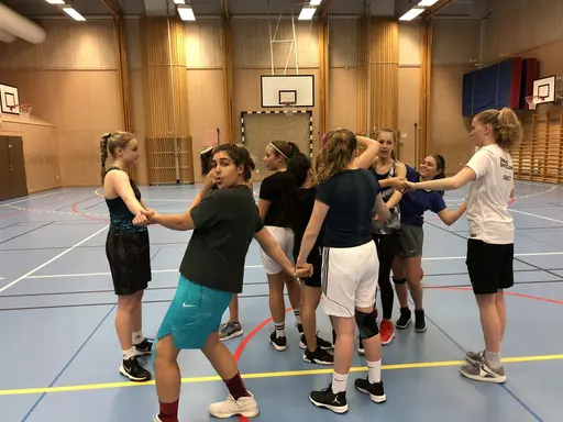 26/3-2018: Idag körde vi en gammal goding för att stärka lagkänslan ännu mer