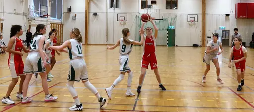 Intensivt mot Skuru där vi fick stor utdelning på vårt skytte!