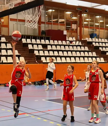Full fart i Sollentuna Sporthallar! (klicka på bilderna för större)