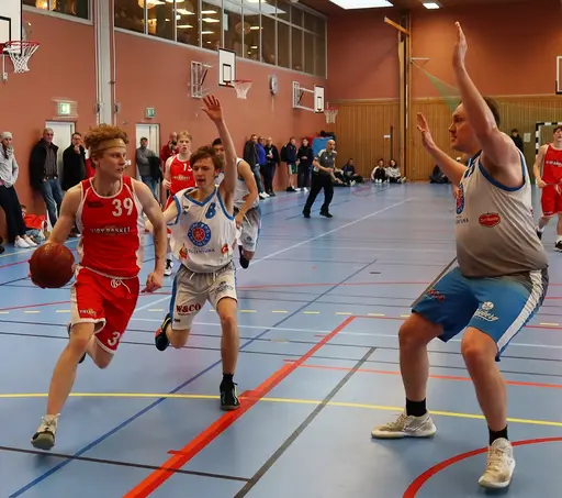 Vibyboysen tar en skön revansch på lokalkonkurrenten Tureberg!