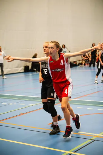 12/5-2019: Fantastiska bilder från finalen i Skövde Cup 2019. Vi spelade mot Wetterbygden Sparks och vann med 27-21! Foto: Lars Norlander