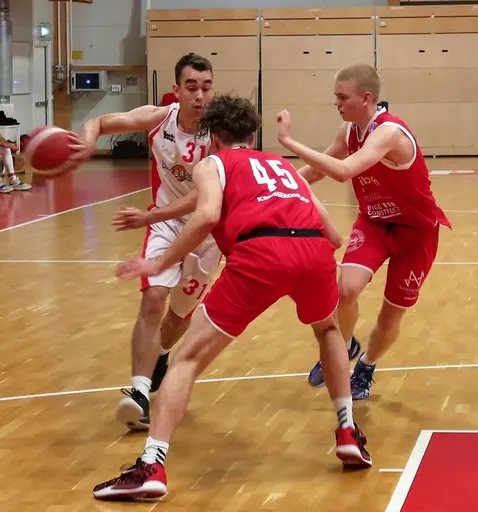 Full fart mot Uppsala (klicka på bilderna för större)