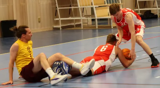 David tar alltid fighten! (här mot Central April 22)