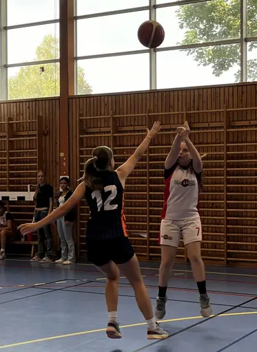 Vita laget besegrade först Vallentuna i U16 Nivå 3 och förlorade sedan knappt mot Duvbo i U15 Nivå 2