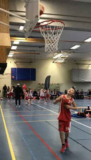Supertjejerna i full fart!