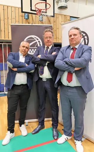 Som första Vibylag någonsin vinner supertjejerna Stockholmsserien o cupen (Nivå 1)! 