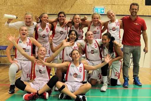 F04 (2015/16) samt 2019