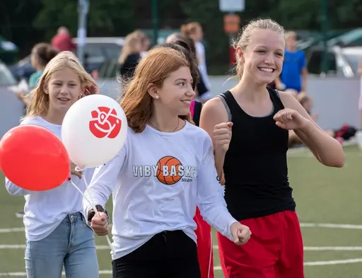 Massor med basket o aktiviteter (Fotograf: Anders Tillgren)