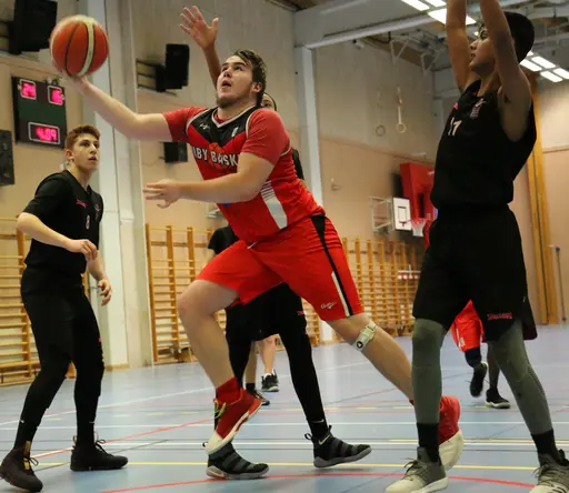Adam, Albin, Amer, Iasonas, Jacob och Samuel mot VGB (Fotograf Mats Anderson)